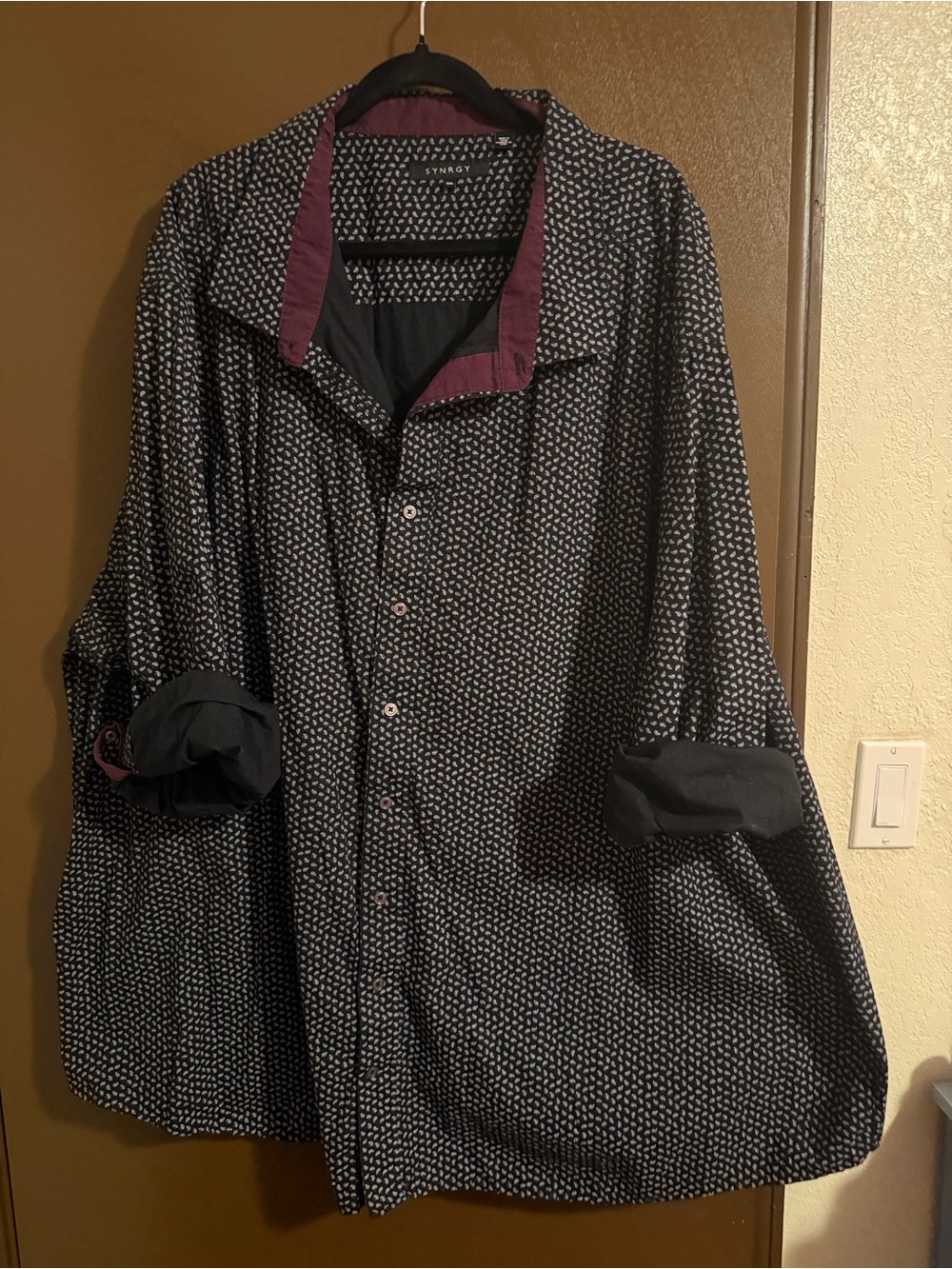 SYNERGY Black Printed Men's Button-Down Shirt with Plum Trim